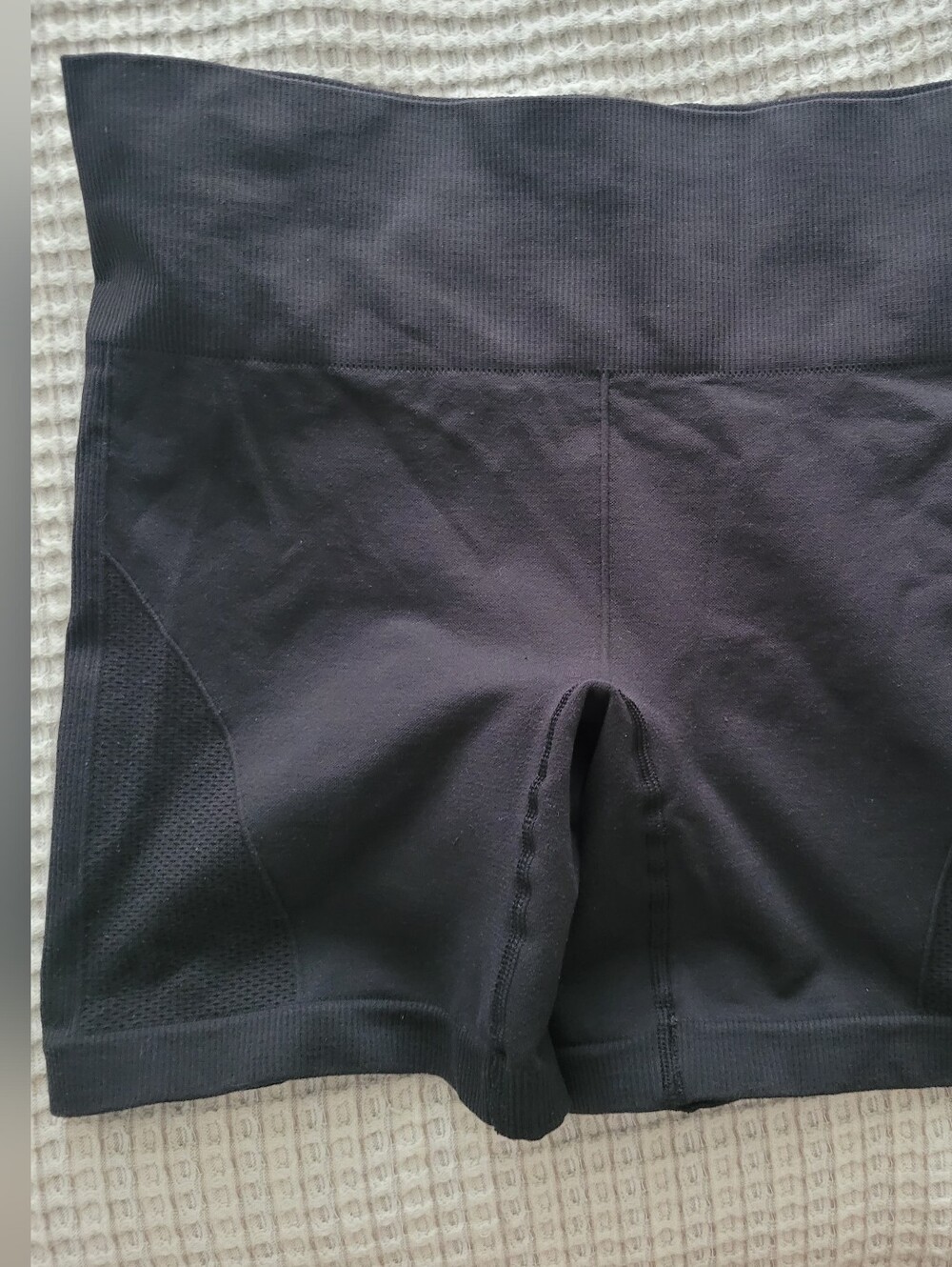 LULULEMON HIGH RISE BIKE SHORTS